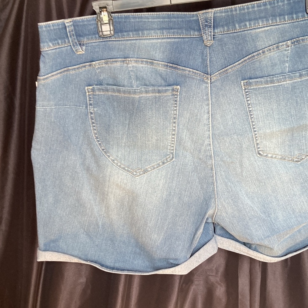 Democracy ab solution jean short denim short w slimming panel distressed 22W - Picture 12 of 17